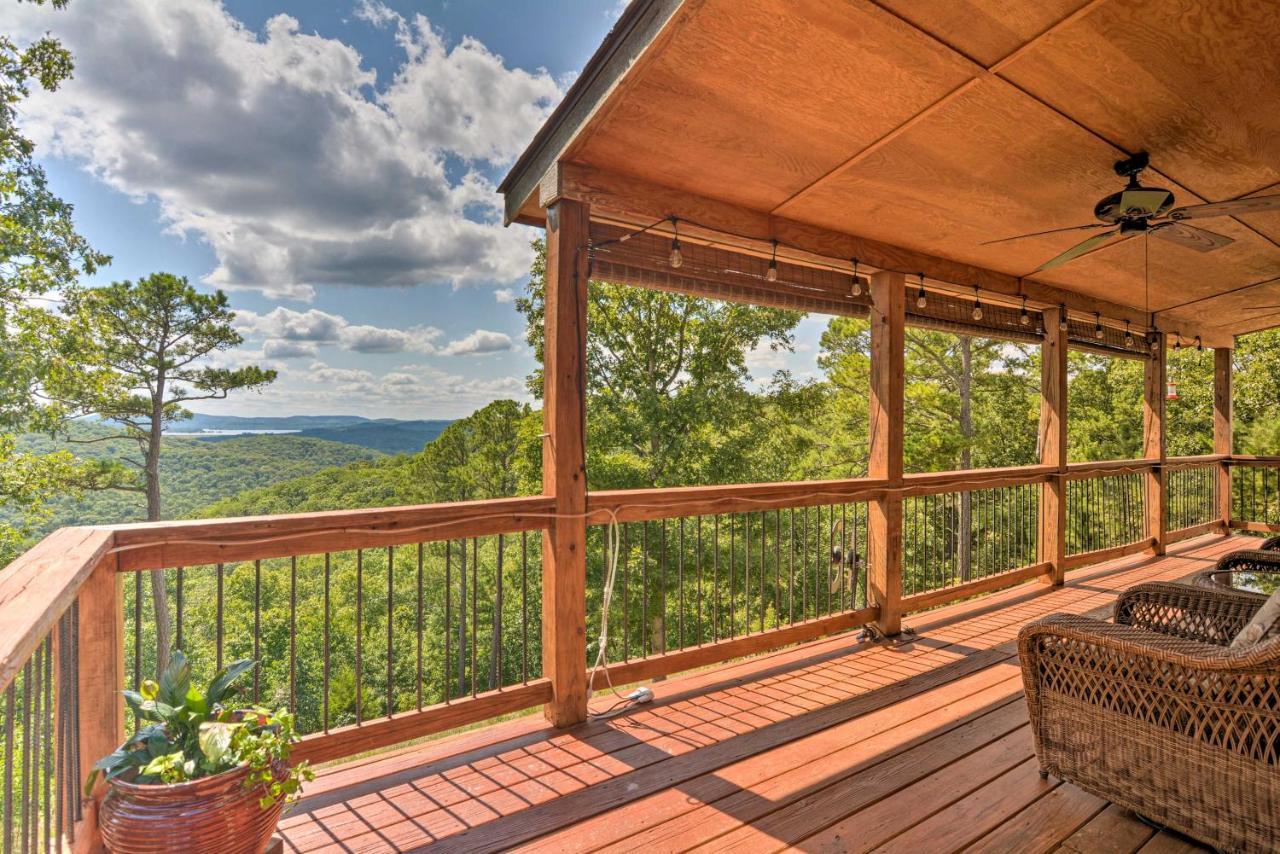 Spacious Log Cabin With Fire Pit And Game Room! Eureka Springs Esterno foto