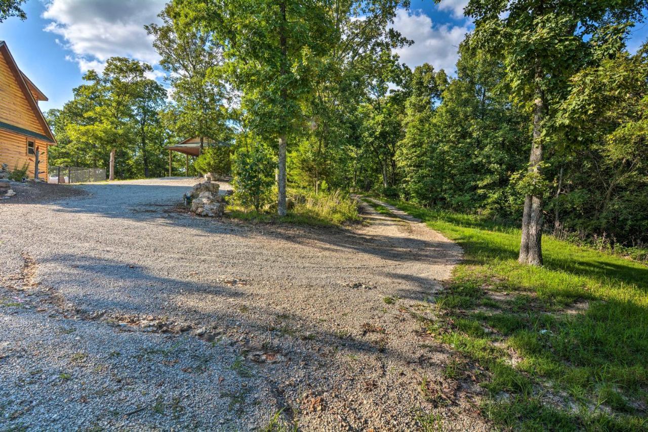 Spacious Log Cabin With Fire Pit And Game Room! Eureka Springs Esterno foto