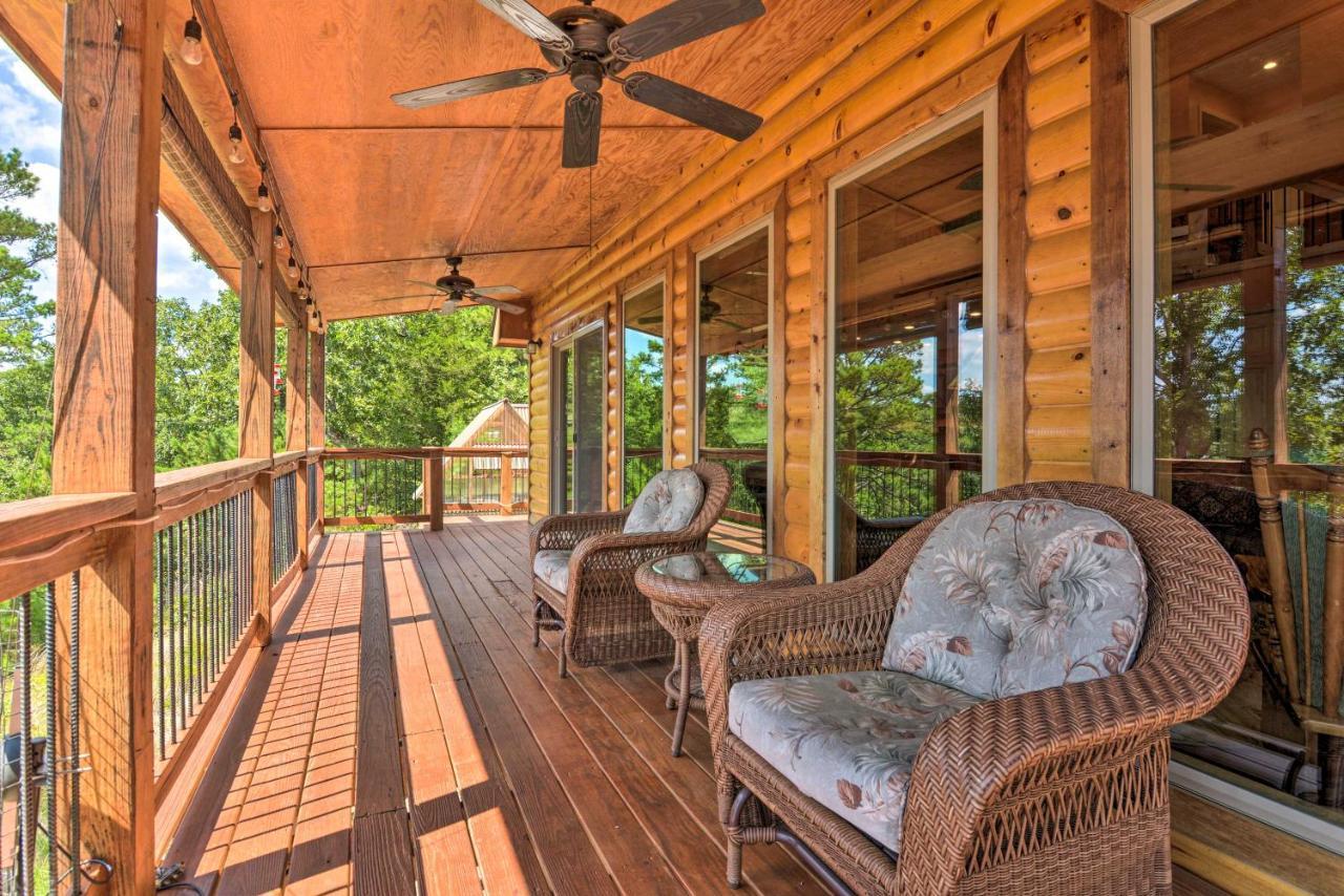 Spacious Log Cabin With Fire Pit And Game Room! Eureka Springs Esterno foto